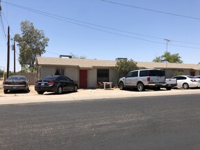 1535 N French St in Casa Grande, AZ - Building Photo - Building Photo