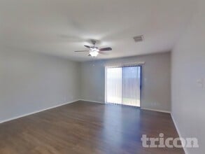 7606 Chatsworth in San Antonio, TX - Building Photo - Building Photo