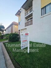 553 E Orange Grove Ave in Burbank, CA - Building Photo - Building Photo