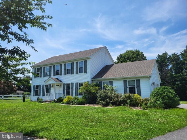 216 Frederick Dr in Centreville, MD - Foto de edificio - Building Photo