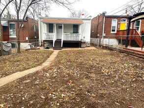3956 Tholozan Ave in St. Louis, MO - Building Photo - Building Photo
