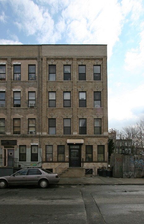 300A Jefferson St in Brooklyn, NY - Building Photo