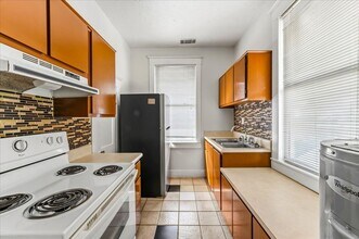 2313 E Broad St in Savannah, GA - Foto de edificio - Building Photo