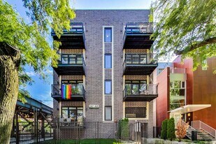 317 W Evergreen Ave in Chicago, IL - Building Photo