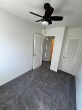 4045 E 8th St, Unit G in Long Beach, CA - Building Photo - Building Photo
