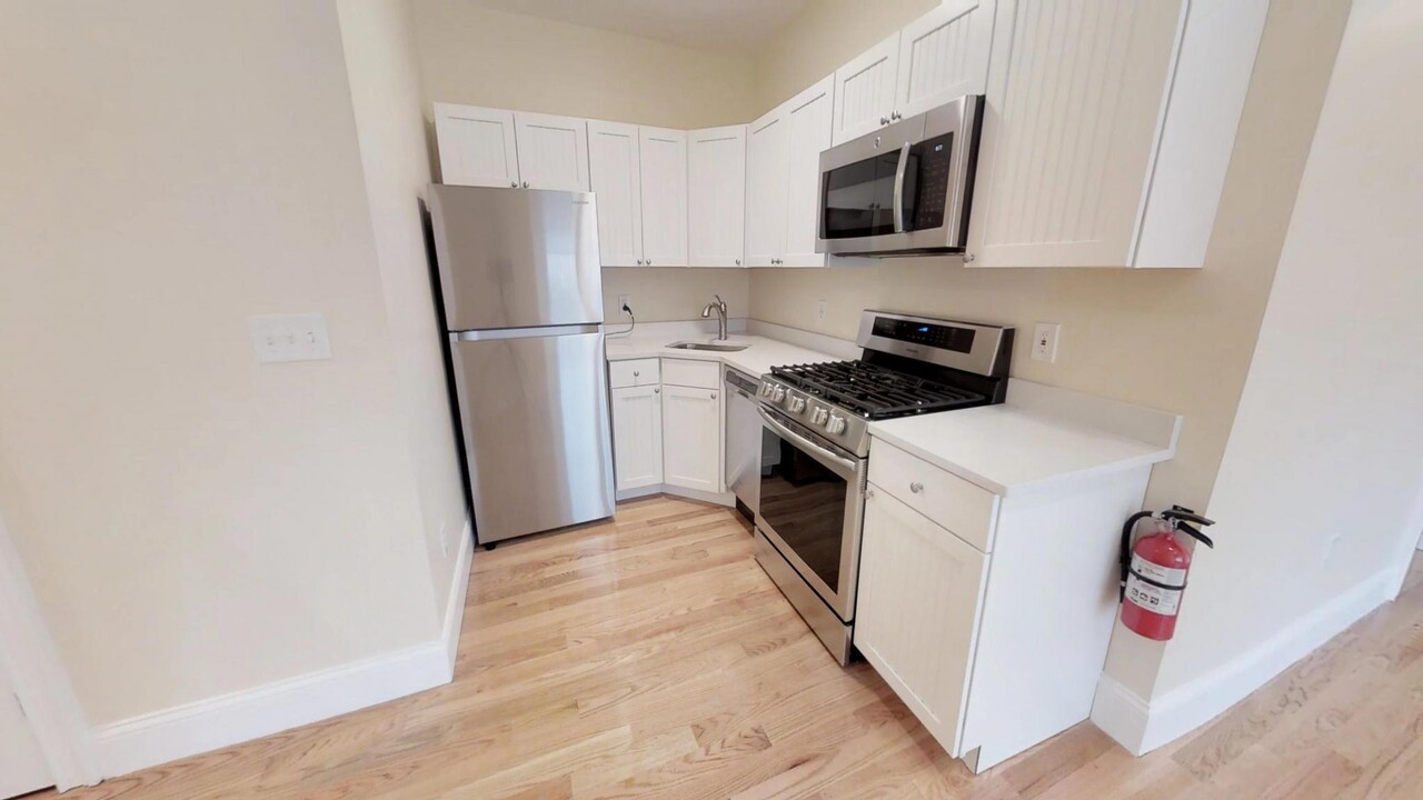 87 Morrison Ave, Unit 2 in Somerville, MA - Building Photo
