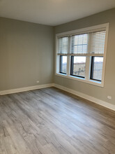 371 Hazel Ave, Unit D6 in Glencoe, IL - Building Photo - Building Photo
