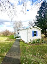 90 Yankee Folly Rd in New Paltz, NY - Building Photo
