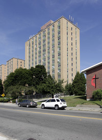 Webster Square Towers East and West in Worcester, MA - Foto de edificio - Building Photo