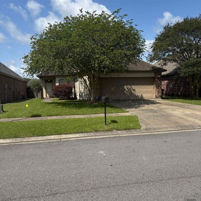 property at 2924 Nicholson Lake Dr