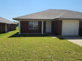 3204 Toledo Dr in Killeen, TX - Building Photo