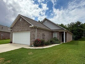 4865 Longmeadow Dr in Mc Calla, AL - Building Photo