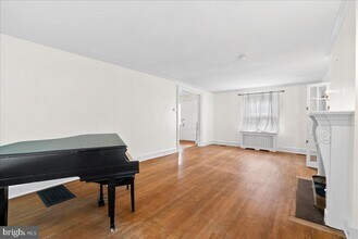 5100 Chevy Chase Pkwy NW in Washington, DC - Building Photo - Building Photo