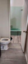 2107 Pine Hill Rd in Shreveport, LA - Building Photo - Building Photo