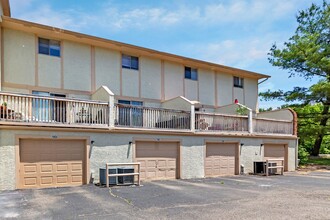 Hillcrest in Lancaster, OH - Foto de edificio - Building Photo