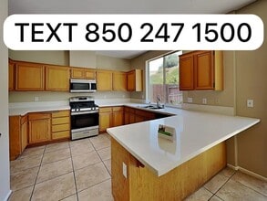 16127 Filbert St in Los Angeles, CA - Foto de edificio - Building Photo