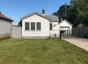 23230 Columbus Ave in Warren, MI - Building Photo