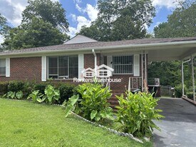 940 Center Way SW in Birmingham, AL - Building Photo