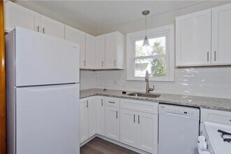 28-30 Guertin Street in Woonsocket, RI - Foto de edificio - Building Photo