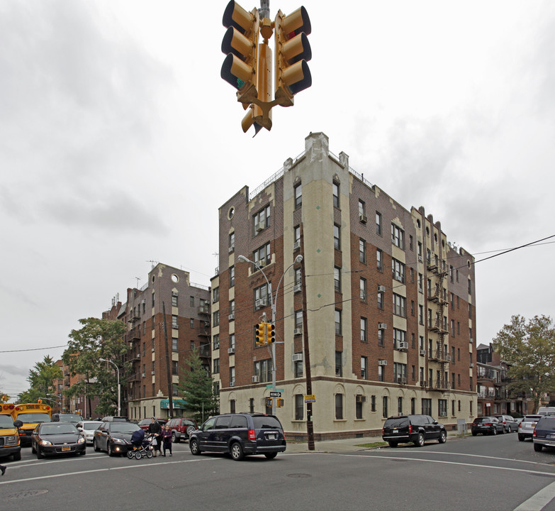 4711 12th Ave in Brooklyn, NY - Foto de edificio