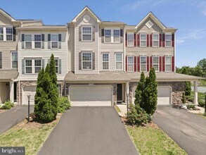 42490 Franklin Benjamin Terrace in Broadlands, VA - Building Photo - Building Photo