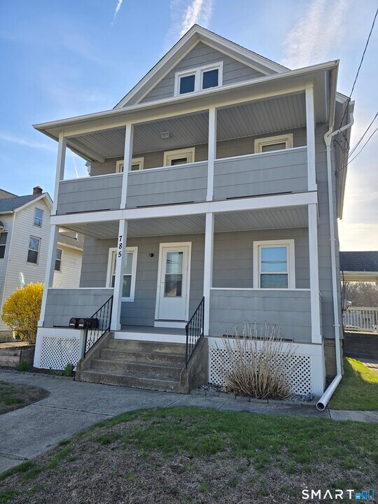 785 Main St in Torrington, CT - Building Photo