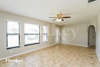 302 SE 15th St in Cape Coral, FL - Building Photo - Building Photo