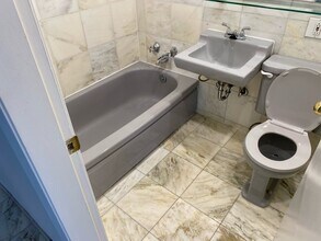 1906 Nelson St in Vancouver, BC - Building Photo - Building Photo