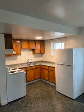 711 S Bay Rd in Syracuse, NY - Foto de edificio - Building Photo