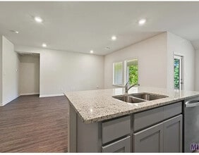 8365 Rosemary Ave in Denham Springs, LA - Building Photo - Building Photo