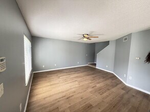 2201 Fluorshire Dr in Brandon, FL - Building Photo - Building Photo