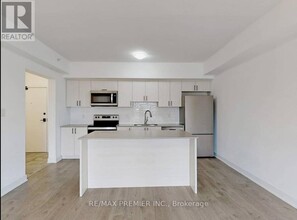 5-605 Chef Ln in Barrie, ON - Building Photo - Building Photo