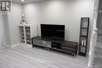 50 Strathaven Dr in Mississauga, ON - Building Photo - Building Photo