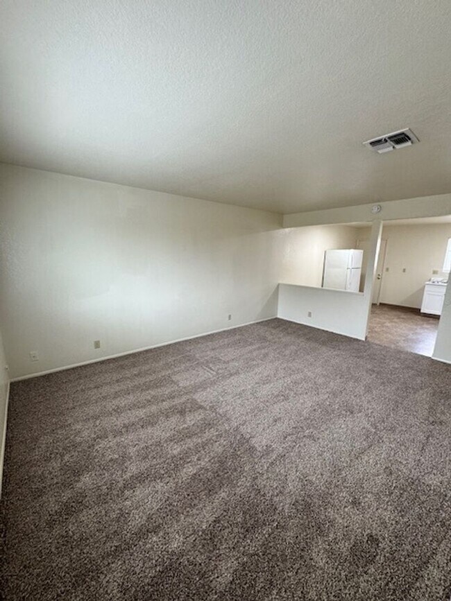 863 Shiloh Ct-Unit -3 in Redding, CA - Building Photo - Building Photo