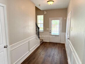 7766 Flyaway Rd in Fairburn, GA - Building Photo - Building Photo