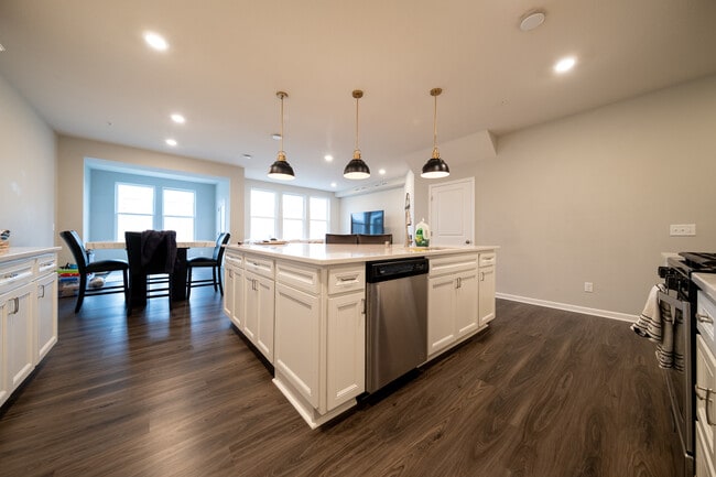 5292 94th Ln N in Brooklyn Park, MN - Building Photo - Building Photo