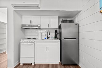 425 2nd St N in St. Petersburg, FL - Building Photo - Building Photo