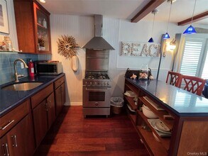 34 Trenton Ave in East Atlantic Beach, NY - Building Photo - Building Photo