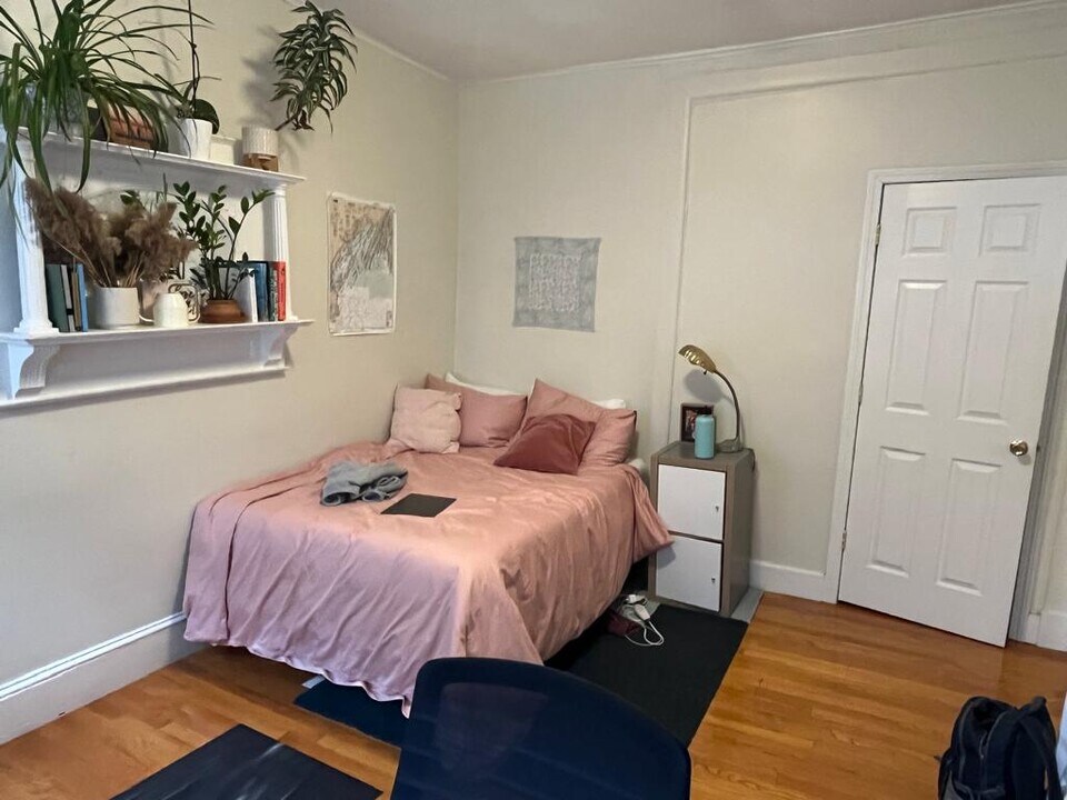157-113 Hemenway St, Unit 49 in Boston, MA - Building Photo