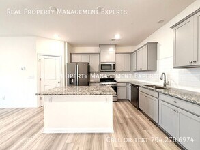 6017 Rizer Dr in Charlotte, NC - Building Photo - Building Photo