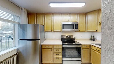 1190 Clermont St in Denver, CO - Building Photo - Building Photo