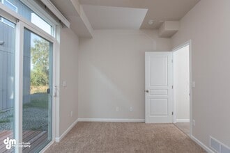 156 Willow View Circle in Anchorage, AK - Building Photo - Building Photo