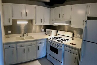 3523 Central Rd in Glenview, IL - Building Photo - Building Photo