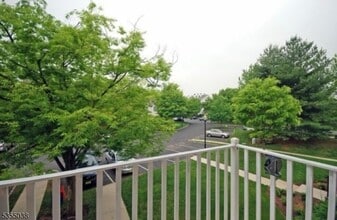 3603 Riddle Ct in Bridgewater, NJ - Building Photo - Building Photo