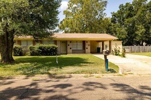 3 Sidney Dr in Texarkana, TX - Building Photo