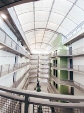 455 NE 25th St, Unit 809 in Miami, FL - Foto de edificio - Building Photo