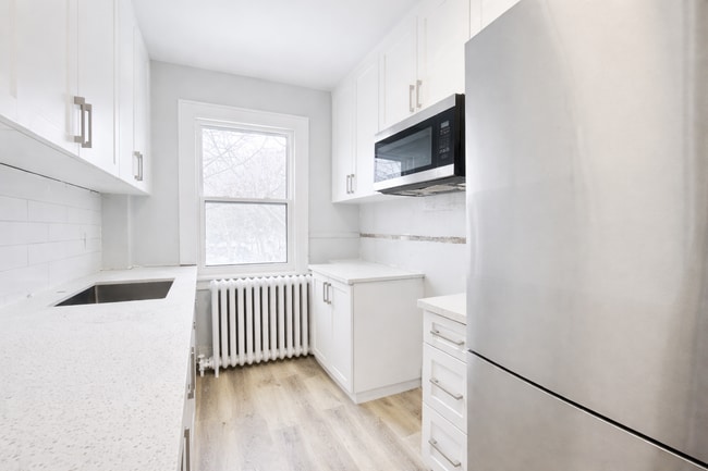 5325 Van Alstyne Pl in Niagara Falls, ON - Building Photo - Building Photo