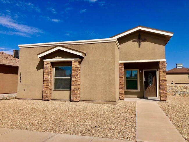 12885 Hueco Mine Dr in El Paso, TX - Building Photo - Building Photo