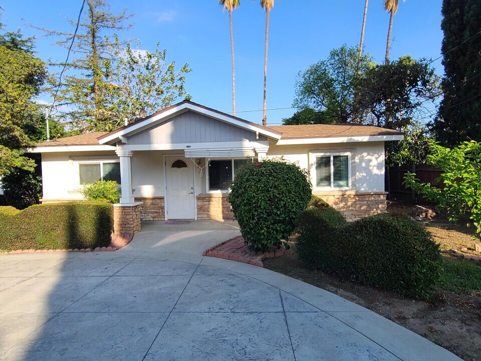 1720 S Baldwin Ave in Arcadia, CA - Building Photo