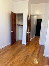 27-32 12th St in Queens, NY - Building Photo - Building Photo